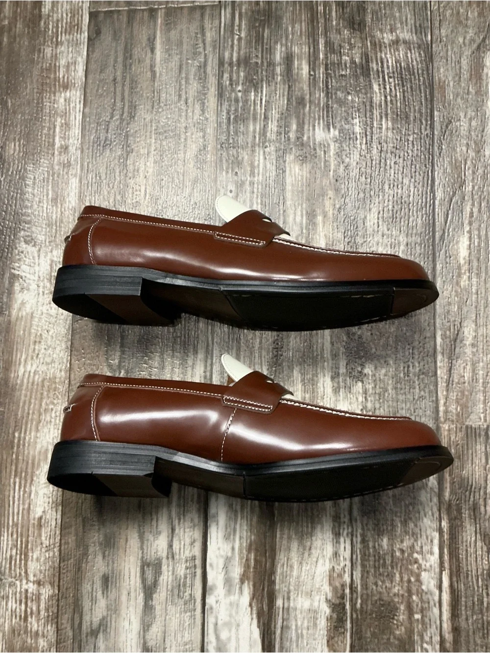 Steve Madden Brown and White Two-Tone Penny Loafers Size 9.5